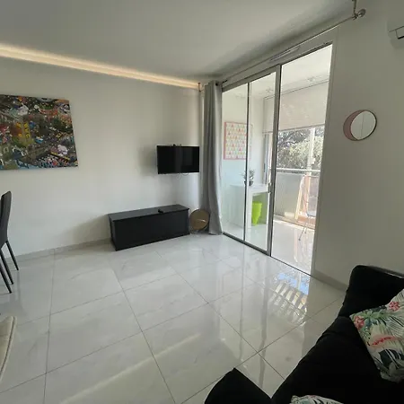 4 Personnes Bord De Apartment *