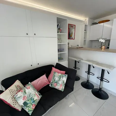 4 Personnes Bord De Apartment *